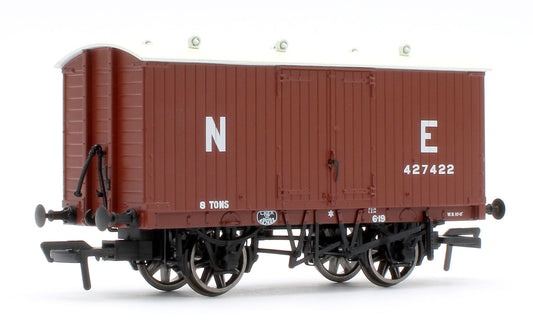 930007 GNR 8 Ton Van - NE (Large Letters) No.427422