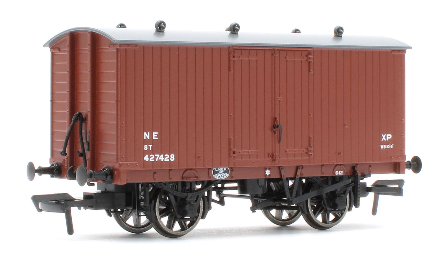 930009 GNR 8 Ton Van - NE (post-36) No.427428