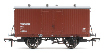 930011 GNR 8 Ton Van - NE (post-36) No.420981