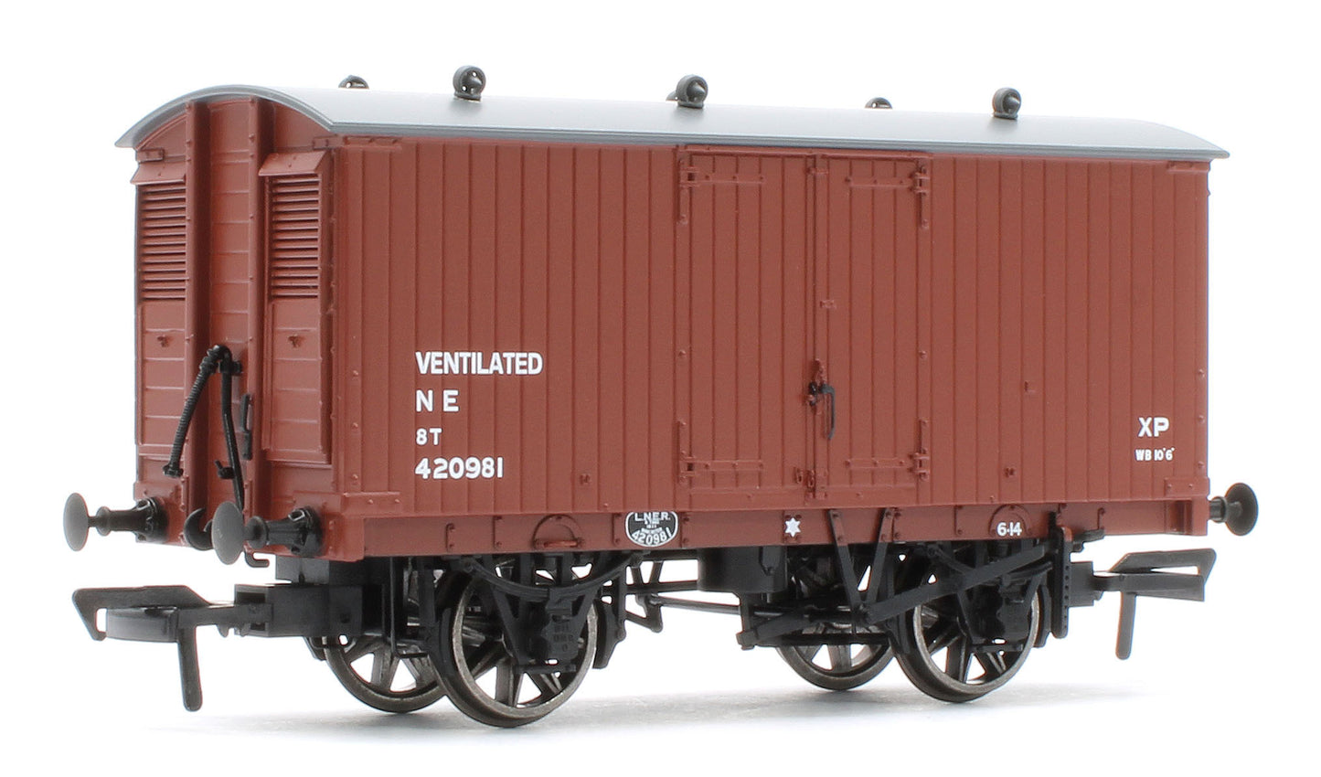 930011 GNR 8 Ton Van - NE (post-36) No.420981