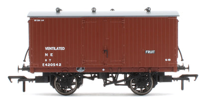 930013 GNR 8 Ton Van - BR No.E420542