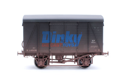 Southern Railway 12T Van Dinky - Weathered