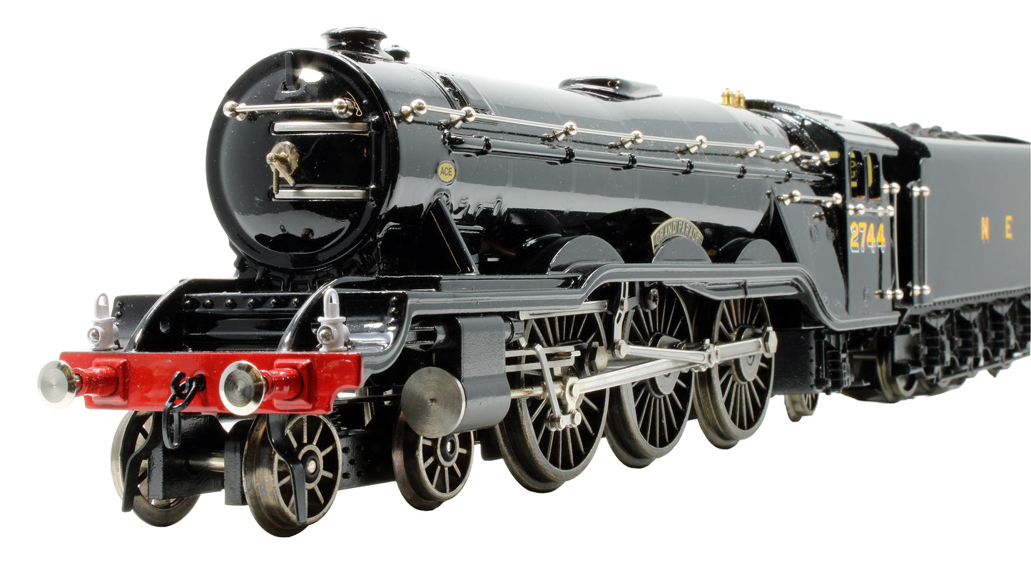 Pre-Owned E6 NE Black Class A3 4-6-2 Tender 2744 'Grand Parade' Steam Locomotive