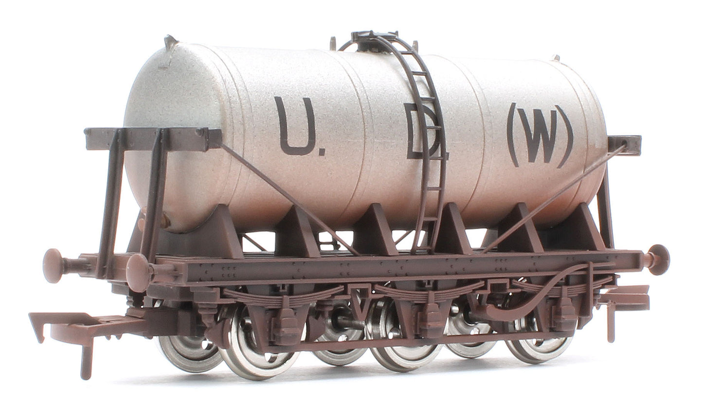 4F-031-142 6 Wheel Milk Tanker U.D.W - Weathered