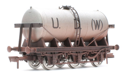 4F-031-142 6 Wheel Milk Tanker U.D.W - Weathered