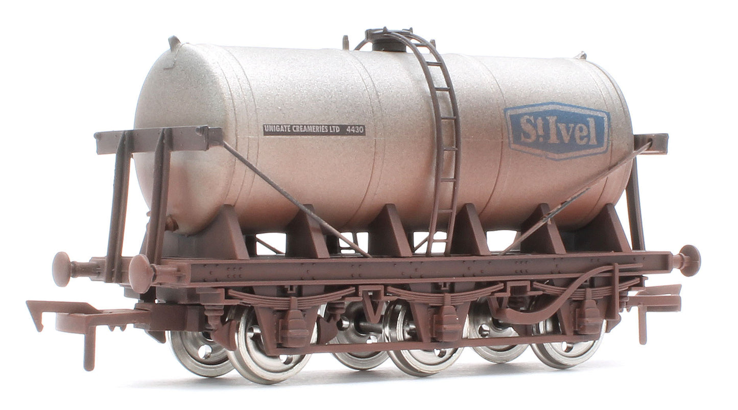 4F-031-144 6 Wheel Milk Tanker St Ivel - Weathered