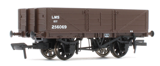 950016 LNWR D90 4-Plank Open LMS Bauxite (post-1936) No.256069