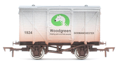 4F-011-189 Ventilated Van Woodgreen Animal Charity - Weathered