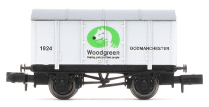 2F-013-123 Gunpowder Van Woodgreen Animal Charity