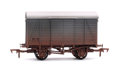 Box Van BR 753850 - Weathered