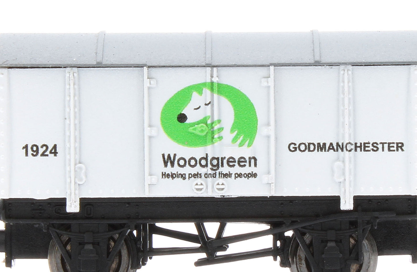 2F-013-123 Gunpowder Van Woodgreen Animal Charity
