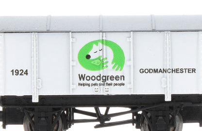 2F-013-123 Gunpowder Van Woodgreen Animal Charity