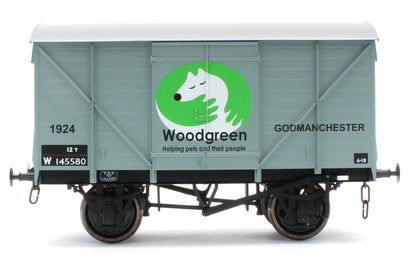 7F-066-014 GW Van Woodgreen Animal Charity