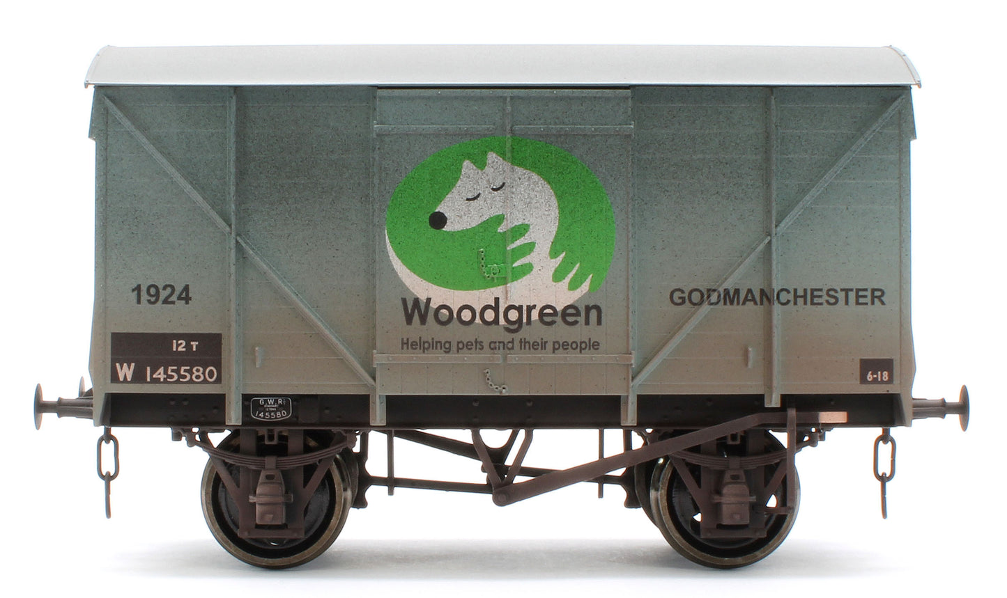 7F-066-014W GW Van Woodgreen Animal Charity - Weathered