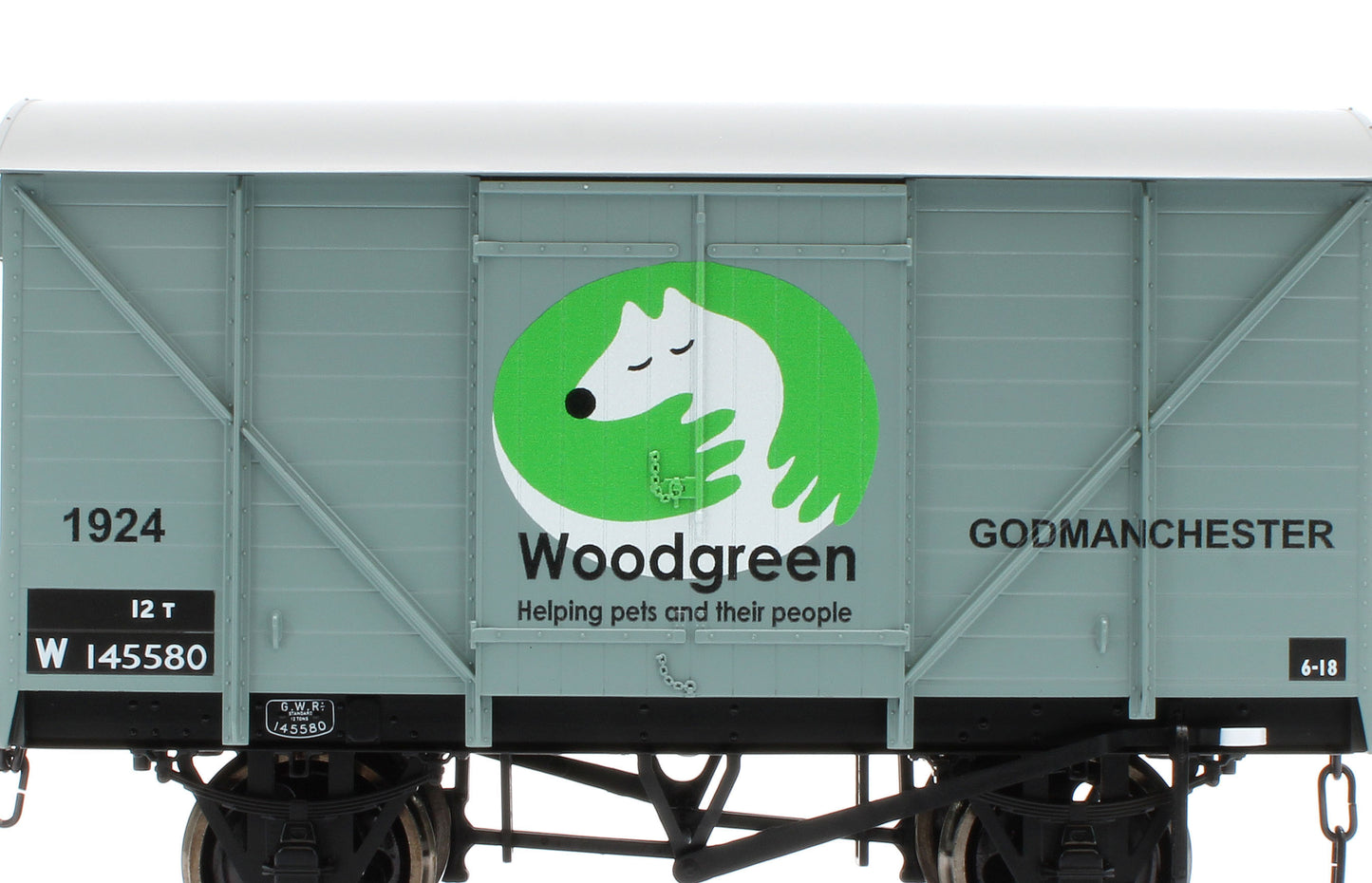 7F-066-014 GW Van Woodgreen Animal Charity