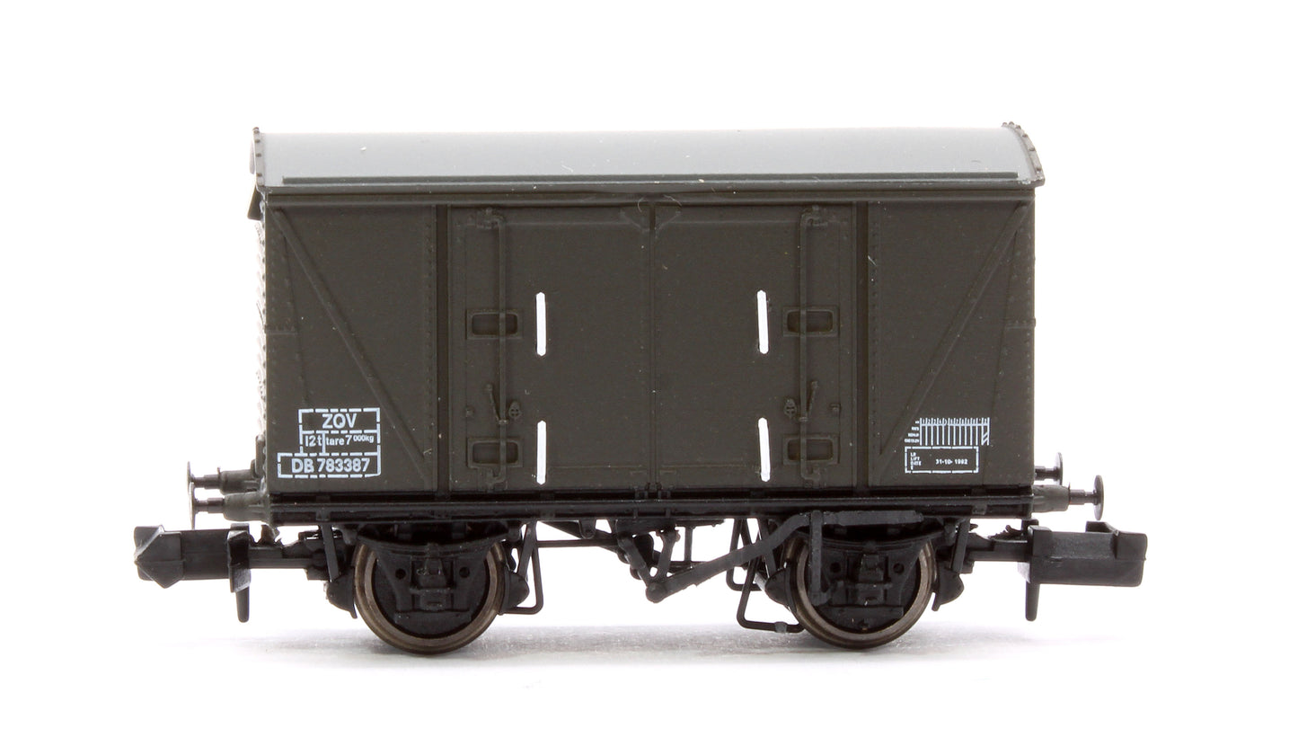 Set of 3 BR 12T Vanwide Ventilated Vans, BR Departmental Olive Green VQV