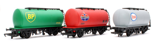Pre-Owned R6481 Set Of 3 Assorted  Tank Wagons 'Esso', BP' & 'Amoco'