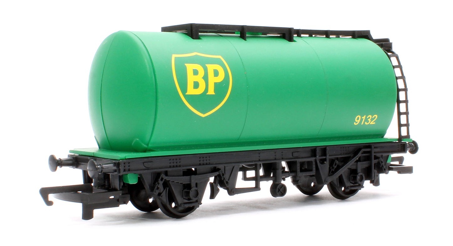 Pre-Owned R6481 Set Of 3 Assorted  Tank Wagons 'Esso', BP' & 'Amoco'