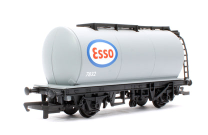 Pre-Owned R6481 Set Of 3 Assorted  Tank Wagons 'Esso', BP' & 'Amoco'