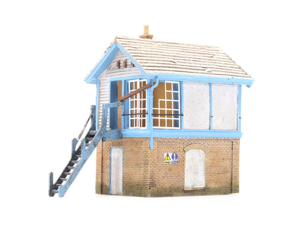 Pre-Owned 44-082 Derelict Signal Box