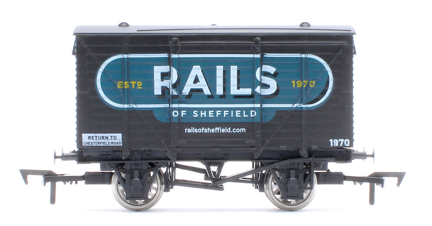 4F-RAILS-26 Rails of Sheffield Black Vent Van