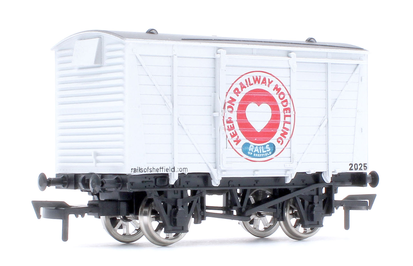 4F-KORM-26 Keep on Railway Modelling by Rails of Sheffield White Vent Van