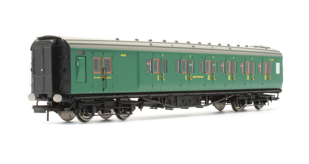 Pre-Owned SR Maunsell Brake Composite Coach '6592'
