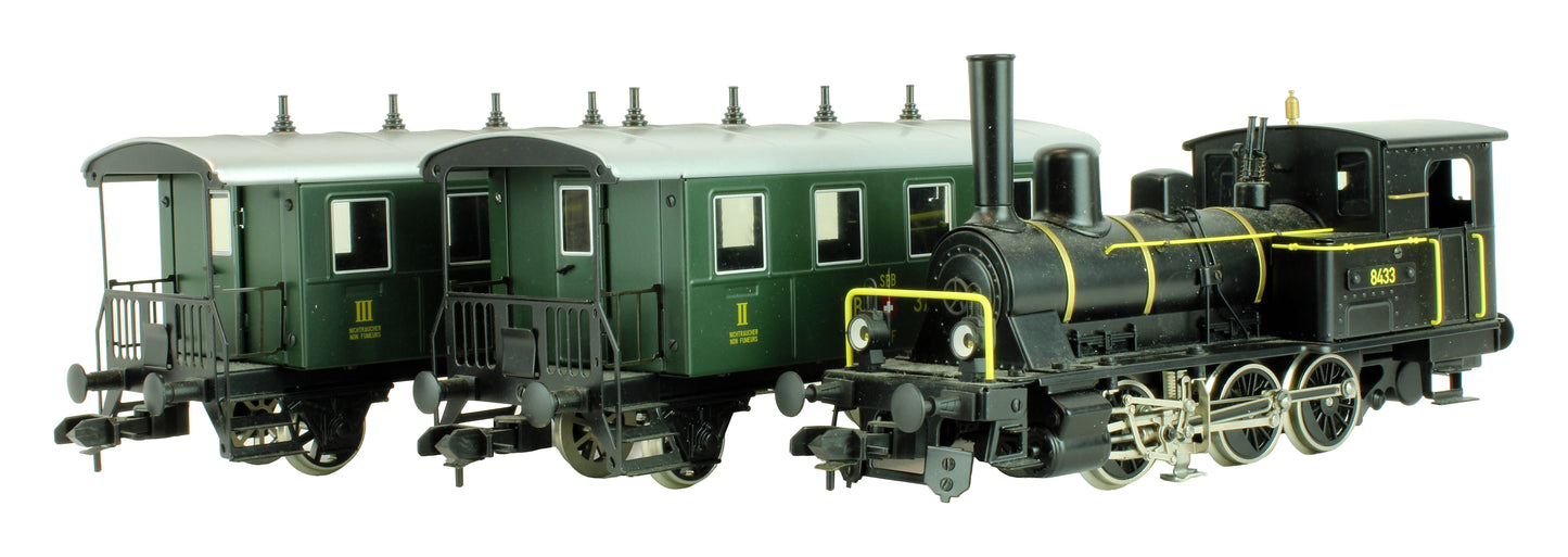 Marklin 54106 Maxi Class E 3/3 8433 Steam Loco Passenger Ski Set *DCC Sound*