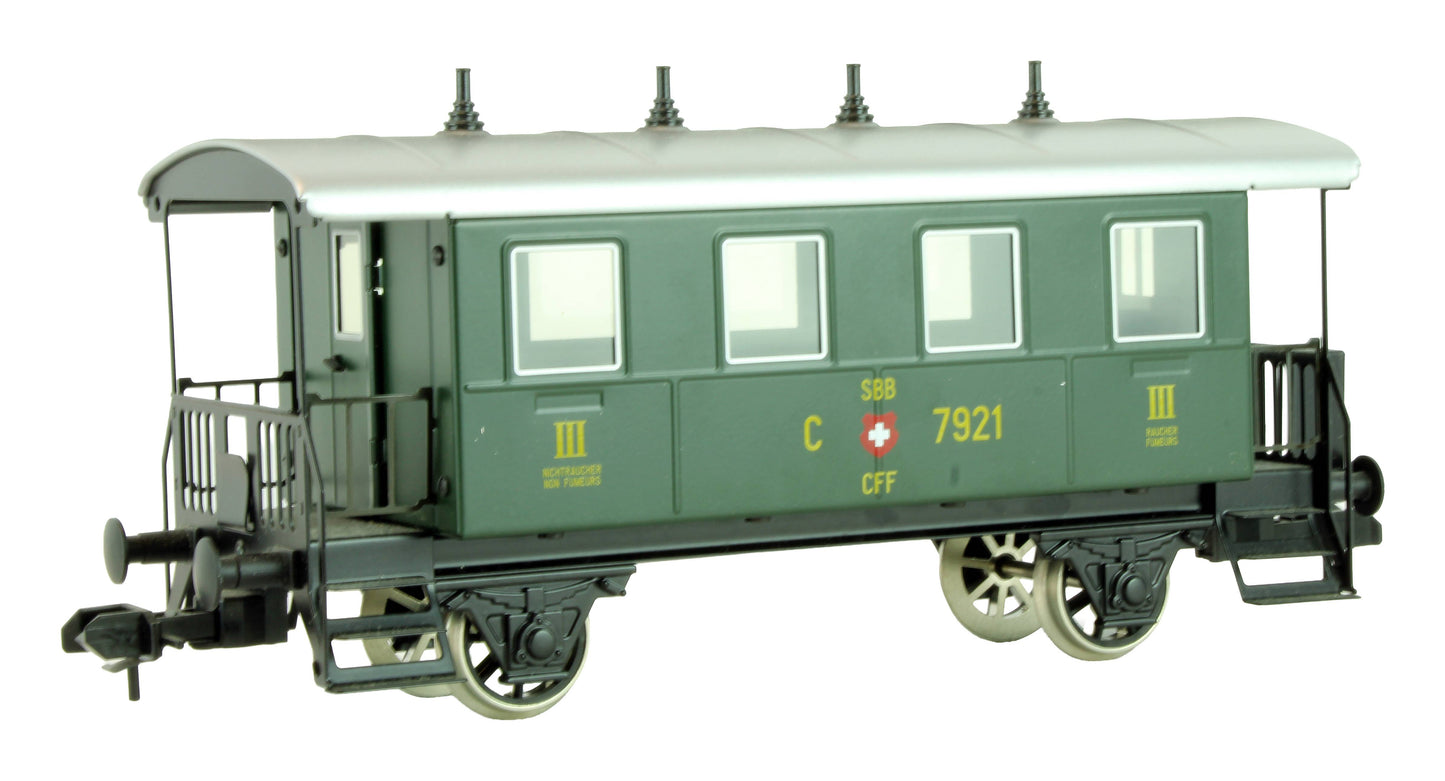 Marklin 54106 Maxi Class E 3/3 8433 Steam Loco Passenger Ski Set *DCC Sound*