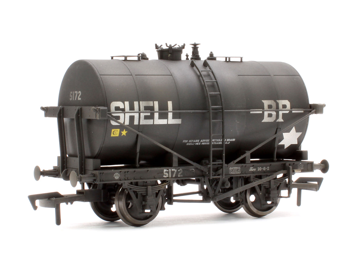 Pre-Owned 14T Tank Wagon Class B Shell - BP Black 5172 - Weathered