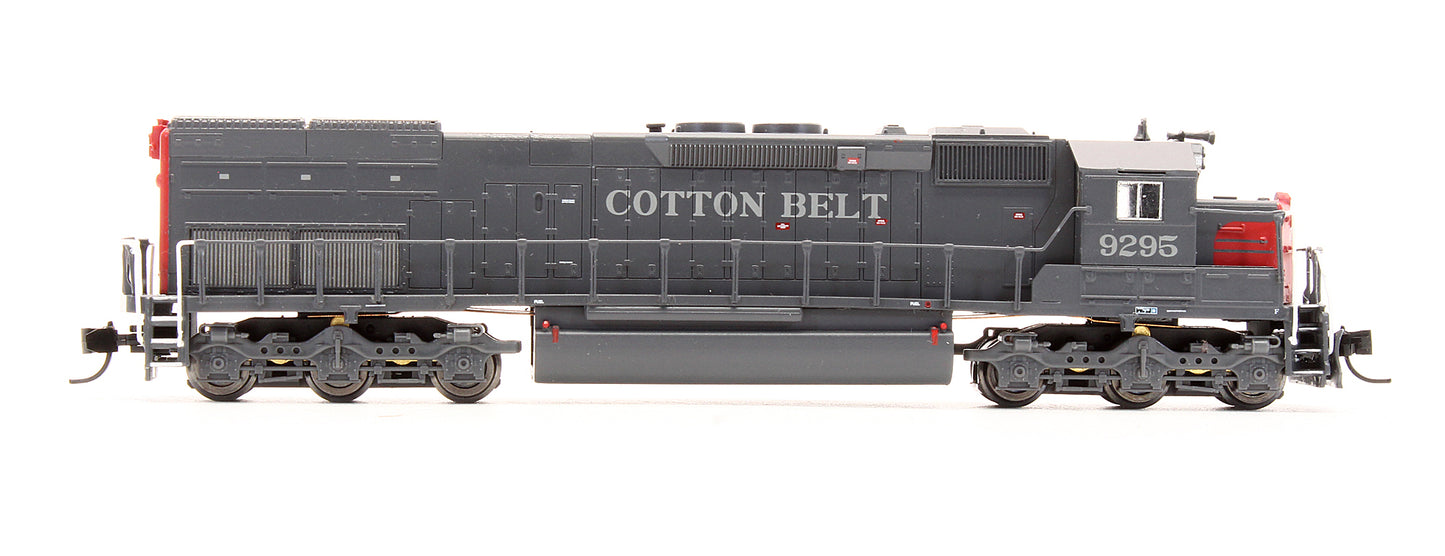 Pre-Owned 69501-05 SD45T-2 Diesel Locomotive Cotton Belt - Road #9295