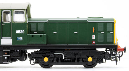 Pre-Owned Class 17 Clayton BR Two Tone Green D8539 Diesel Locomotive