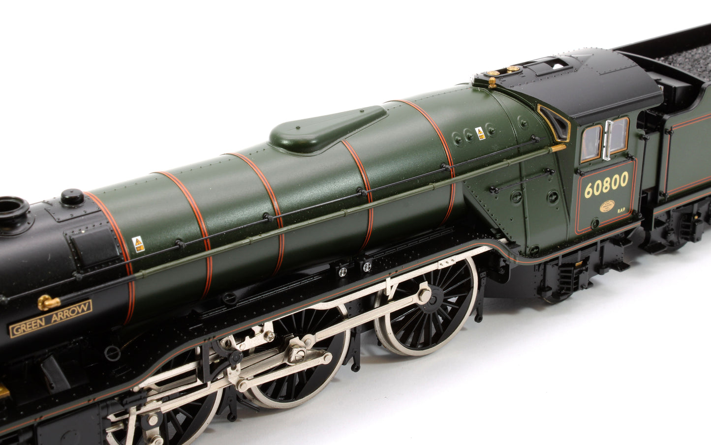 'Green Arrow' BR Lined Green (Late Crest) Class V2 2-6-2 No.60800 Steam Locomotive