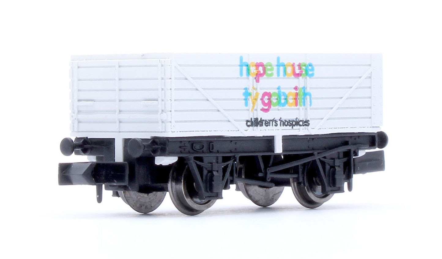 7 Plank Hope House Charity Wagon