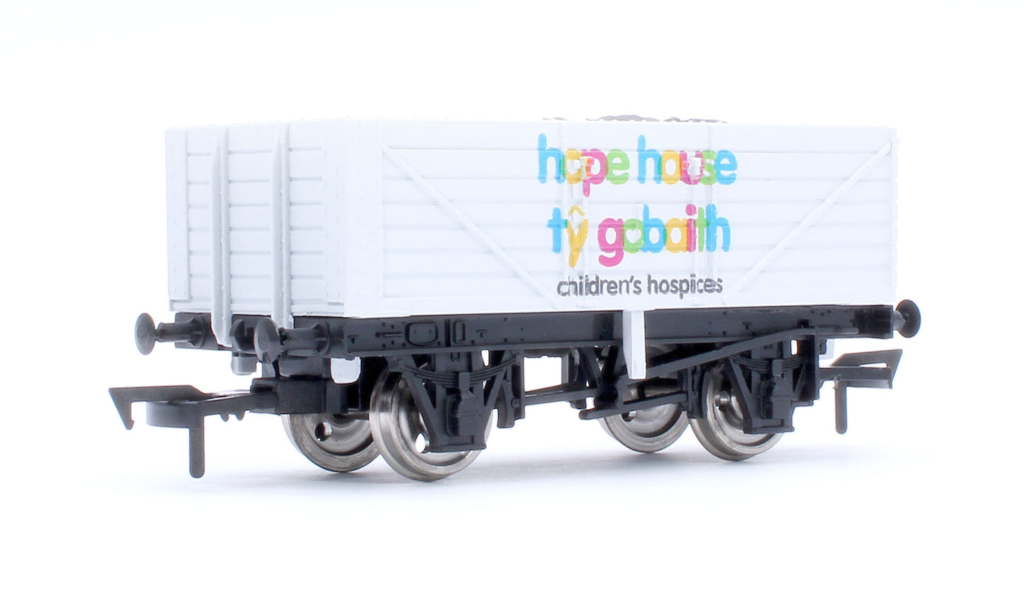 7 Plank Hope House Charity wagon