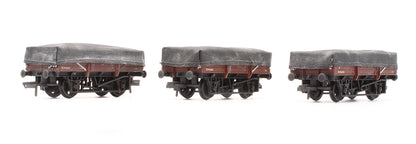 Pre-Owned Set Of 5 Plank China Clay Wagons BR Bauxite (Early) With Tarpaulin Covers - Custom Weathered