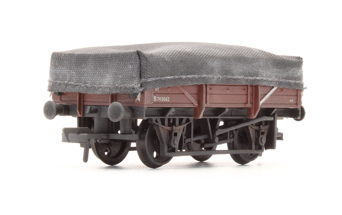 Pre-Owned Set Of 5 Plank China Clay Wagons BR Bauxite (Early) With Tarpaulin Covers - Custom Weathered