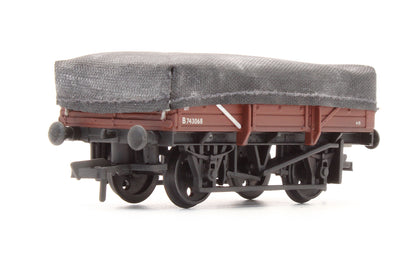Pre-Owned Set Of 5 Plank China Clay Wagons BR Bauxite (Early) With Tarpaulin Covers - Custom Weathered