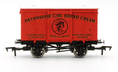 Pre-Owned 10T Ventilated Van Devonshire Girl Brand Cream 'No. 2' - Limited Edition