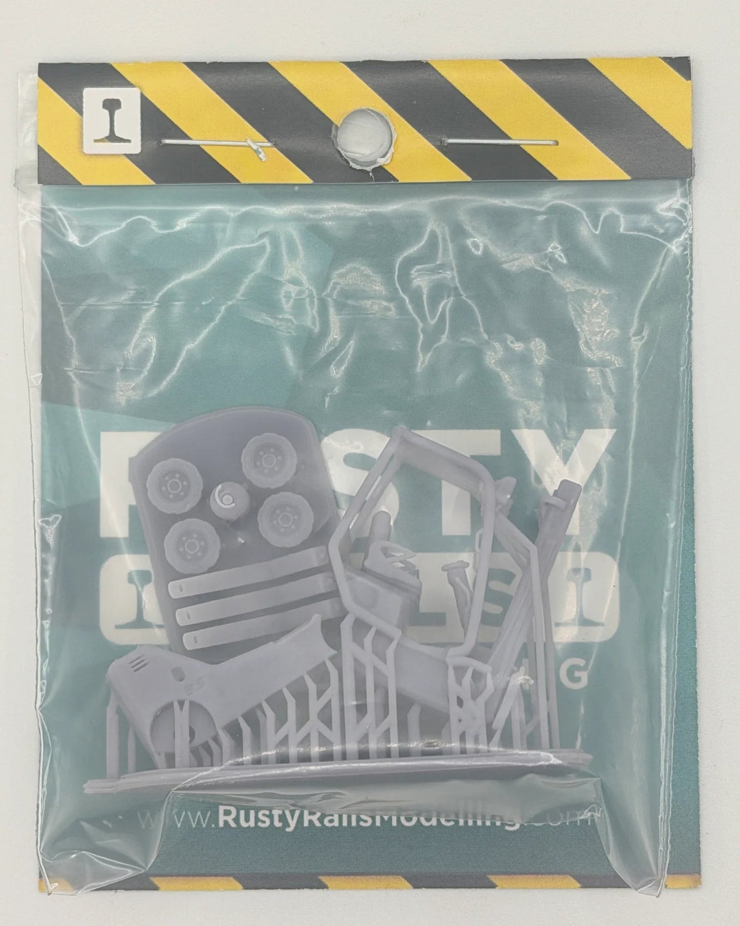 RRM079 OO Gauge Forklift (Single Pack) - Unpainted