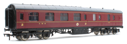 4P-010-351 57ft Stanier Third Class Brake 5548 LMS Lined Maroon
