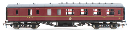 4P-010-352 57ft Stanier Third Class Brake 5526 LMS Lined Maroon
