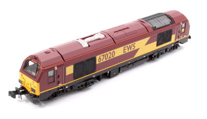 Class 67 EWS Red/Gold 67020 Diesel Locomotive - DCC Fitted