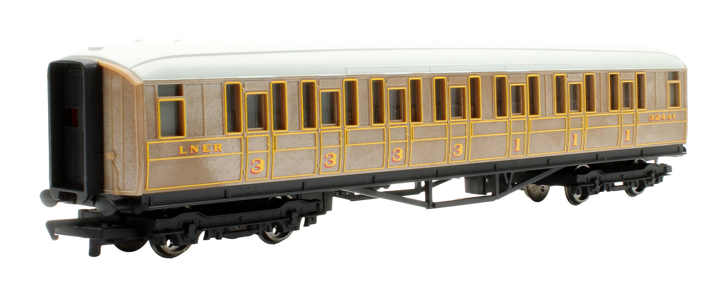 Pre-Owned R4062B LNER Composite Coach ''32441'