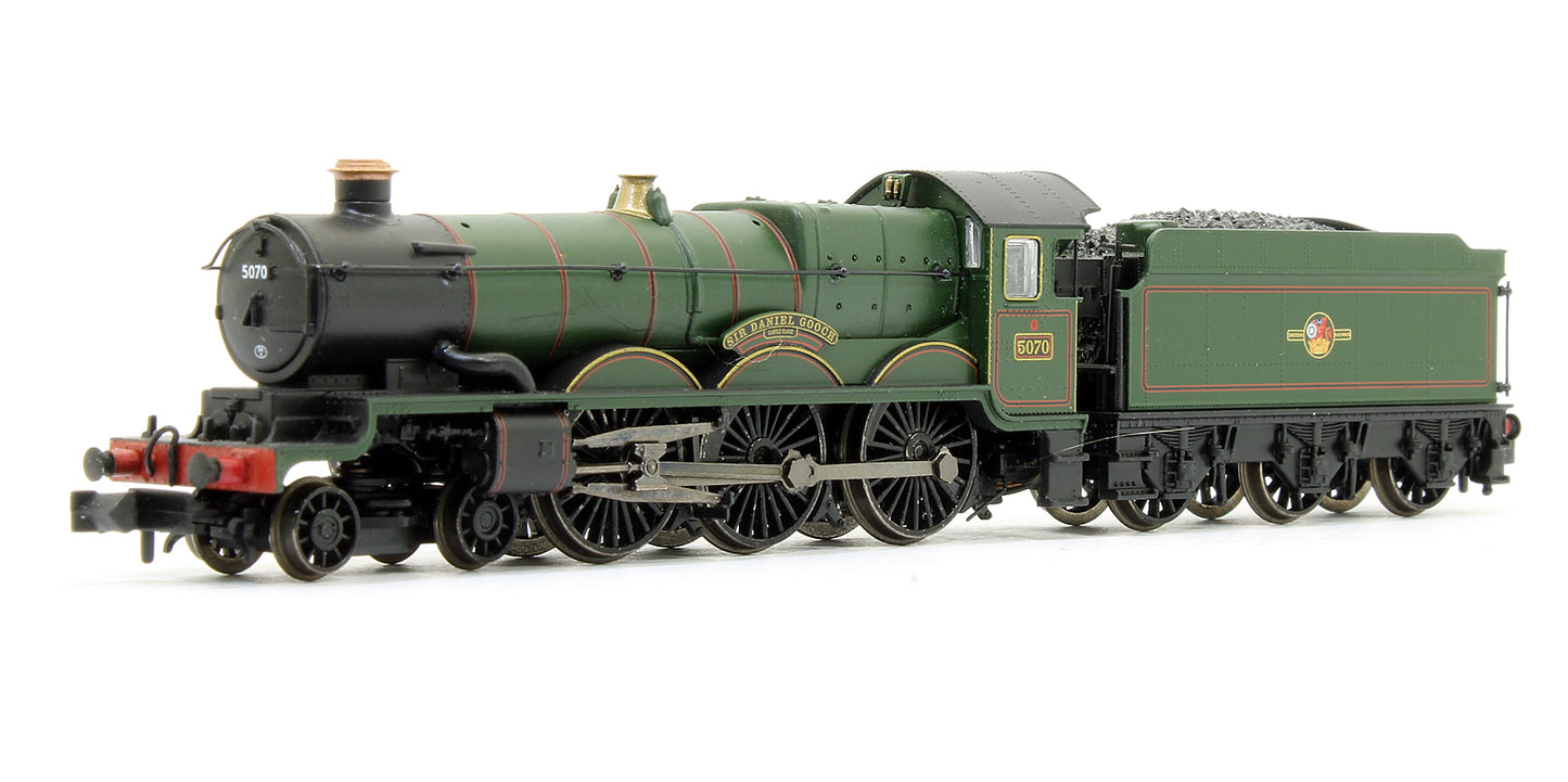 Pre-Owned Castle Class 5070 'Sir Daniel Gooch' BR Lined Green Late Crest Steam Locomotive - DCC Fitted