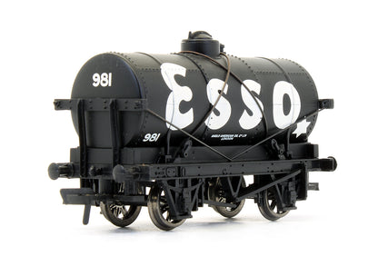 Pre-Owned Tank Wagon With Large Filler 'Esso' No.981