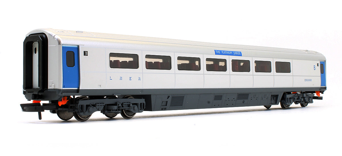 Pre-Owned R40355 Mk3 Sliding Door Trailer First Disabled Platinum Jubilee of HM Queen Elizabeth II ER0062