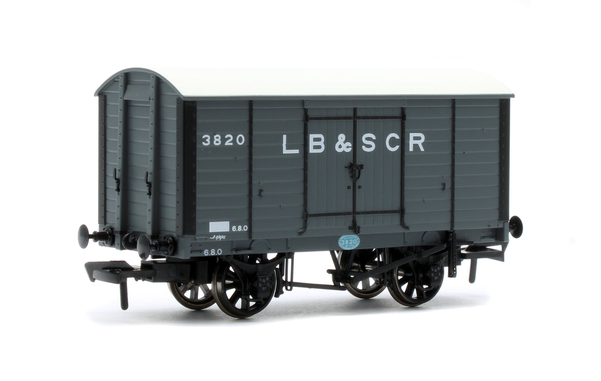 979002 LB&SCR Dia.8-Ton Goods Van LB&SCR No.3820
