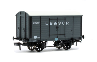 979002 LB&SCR Dia.8-Ton Goods Van LB&SCR No.3820