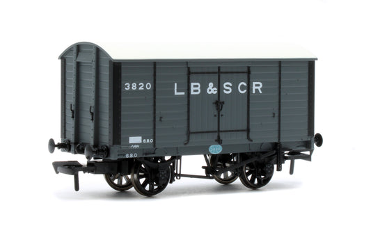 979002 LB&SCR Dia.8-Ton Goods Van LB&SCR No.3820